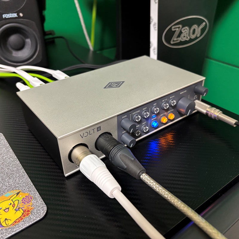 Universal Audio Volt 4 USB Recording Studioの画像
